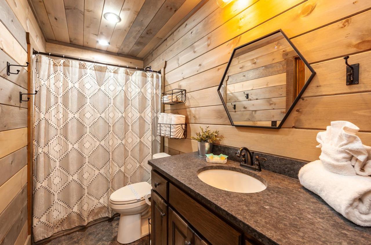 Splash Mountain Pool Hot Tub Theater Game Room Sevierville Exterior foto