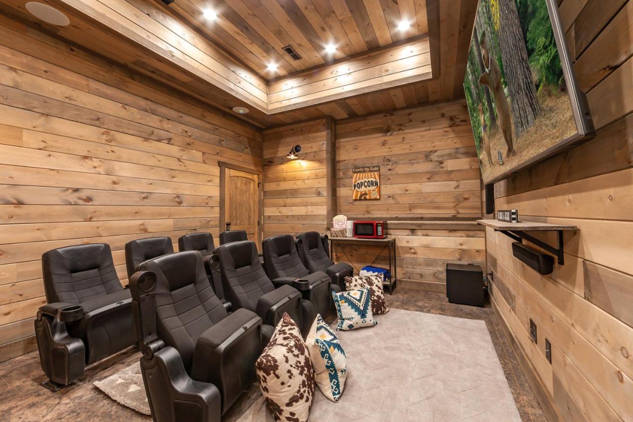 Splash Mountain Pool Hot Tub Theater Game Room Sevierville Exterior foto